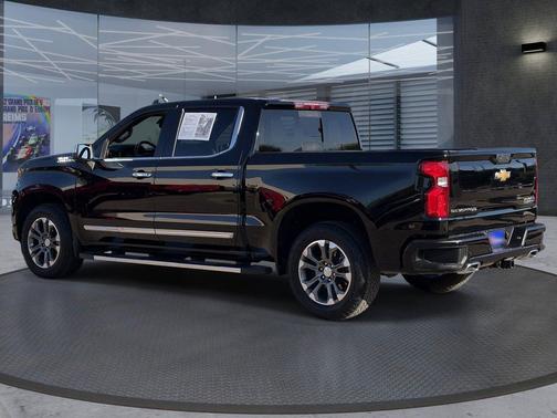 Black 2024 Chevrolet Silverado 1500 High Country