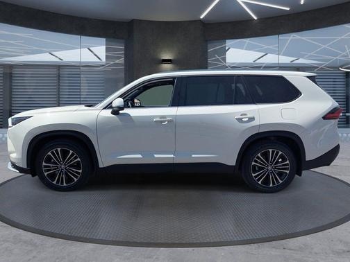 Off-White 2024 Toyota Grand Highlander Hybrid Limited MAX