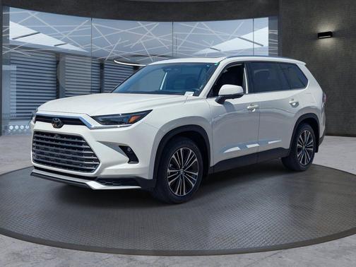 Off-White 2024 Toyota Grand Highlander Hybrid Limited MAX