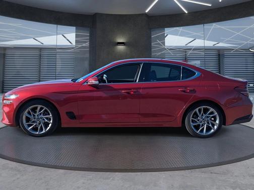 2022 Genesis G70 2.0T RWD