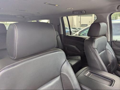 Summit White 2020 Chevrolet Suburban LT