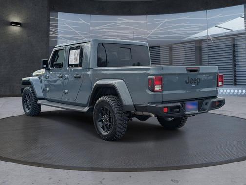 2025 Jeep Gladiator High Tide