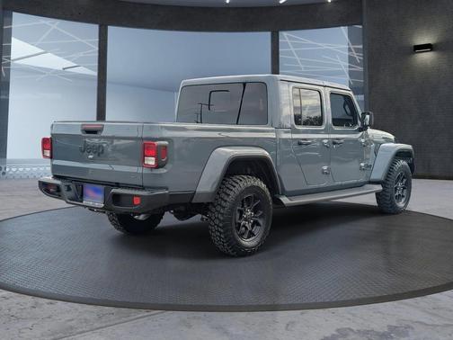 2025 Jeep Gladiator High Tide