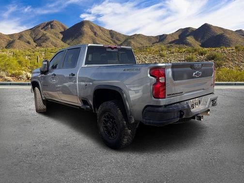 Sterling Gray Metallic 2024 Chevrolet Silverado 2500 4WD Crew Cab Standard Bed ZR2