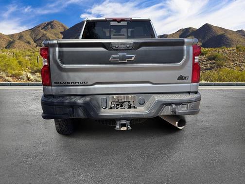 Sterling Gray Metallic 2024 Chevrolet Silverado 2500 4WD Crew Cab Standard Bed ZR2