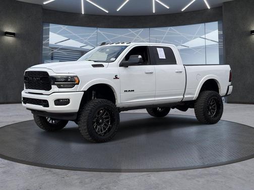 Bright White Clearcoat 2022 RAM 2500 Limited Crew Cab 4x4 6'4' Box