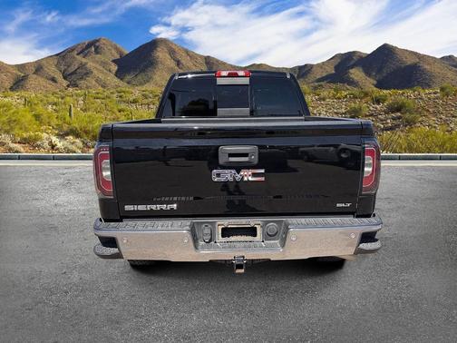 Onyx Black 2018 GMC Sierra 1500 SLT