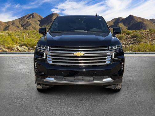 Black 2024 Chevrolet Suburban 4WD High Country