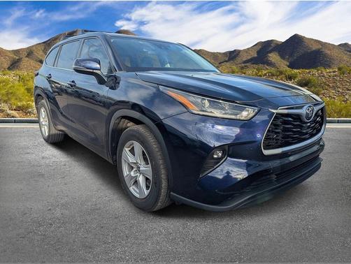 2021 Toyota Highlander LE