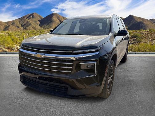Mosaic Black Metallic 2025 Chevrolet Traverse LT