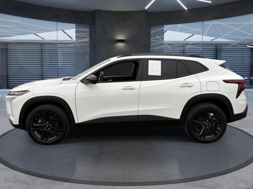 Summit White 2025 Chevrolet Trax FWD ACTIV