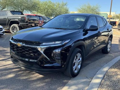 2025 Chevrolet Trax LS