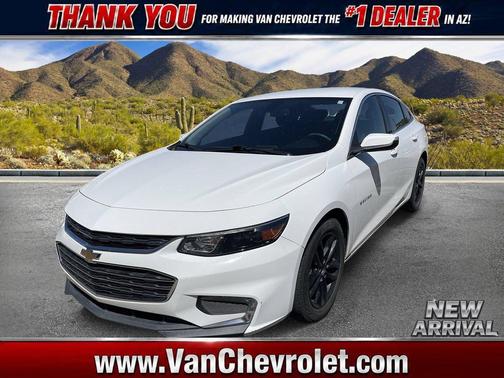 Summit White 2018 Chevrolet Malibu LT
