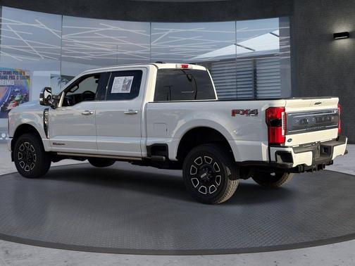 Oxford White 2024 Ford F-250 XL
