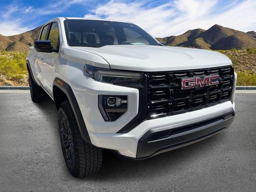 Summit White 2025 GMC Canyon Elevation