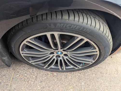 Black 2017 BMW 540 540i