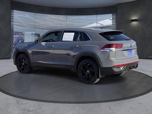 Pure Gray 2020 Volkswagen Atlas Cross Sport 3.6L V6 SEL 4MOTION