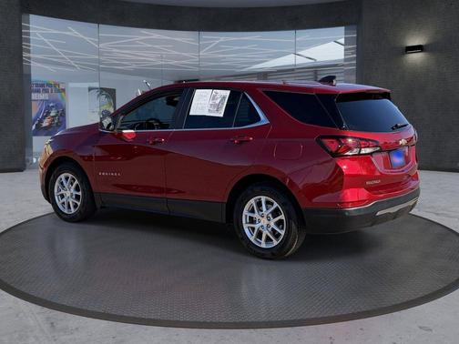 Radiant Red Tintcoat 2024 Chevrolet Equinox 1LT