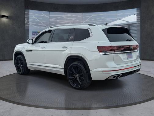 Opal White Pearl 2024 Volkswagen Atlas 2.0T SEL Premium R-Line 4MOTION