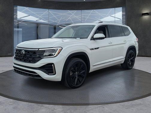 Opal White Pearl 2024 Volkswagen Atlas 2.0T SEL Premium R-Line 4MOTION