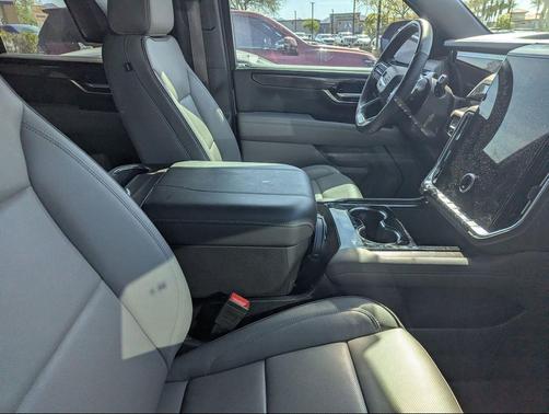 Titanium Rush Metallic 2025 GMC Yukon XL 4WD Elevation