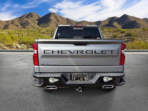 Sterling Gray Metallic 2024 Chevrolet Silverado 1500 LT Trail Boss