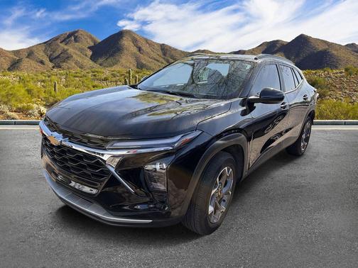 Mosaic Black Metallic 2026 Chevrolet Trax LT