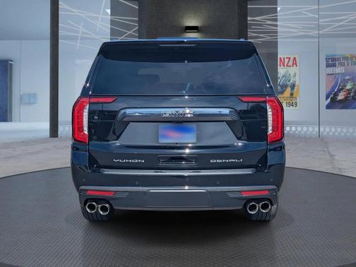 2023 GMC Yukon XL Denali Ultimate