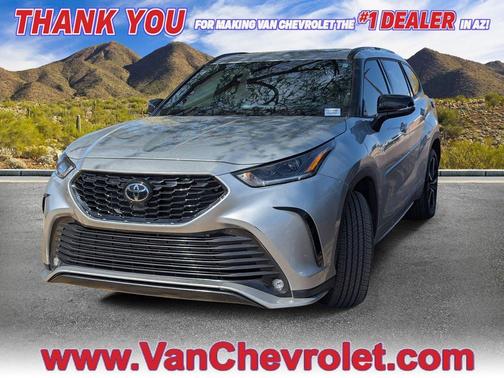 Celestial Silver Metallic 2021 Toyota Highlander XSE