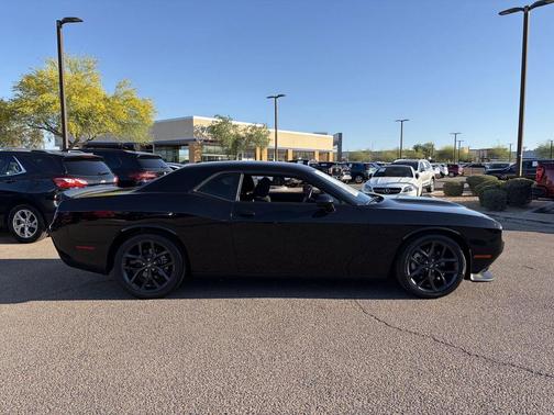 Pitch Black Clearcoat 2023 Dodge Challenger R/T