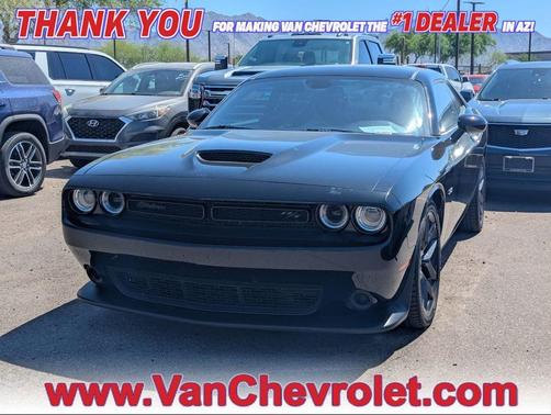 Pitch Black Clearcoat 2023 Dodge Challenger R/T
