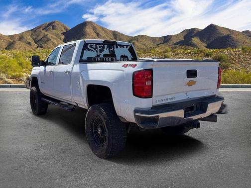 Summit White 2019 Chevrolet Silverado 2500 LT