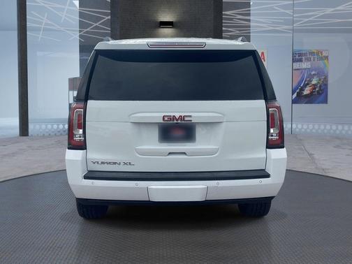 Summit White 2018 GMC Yukon XL SLT