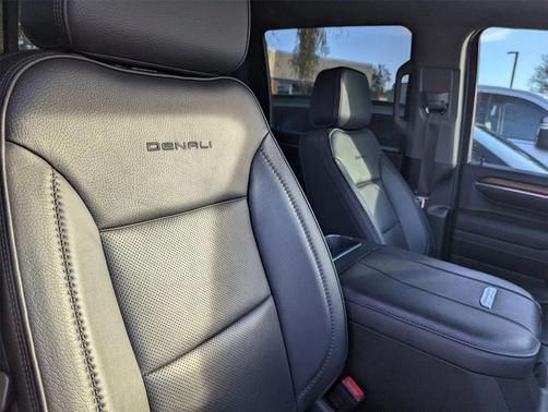 2024 GMC Sierra 3500 Denali