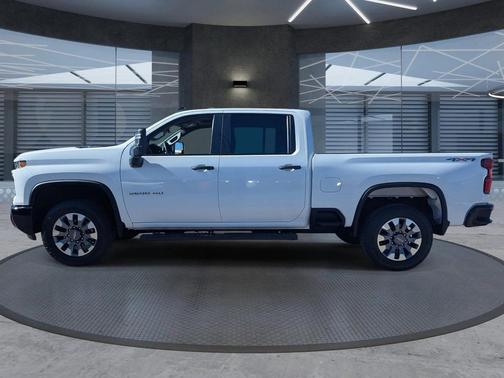 2024 Chevrolet Silverado 2500 Custom