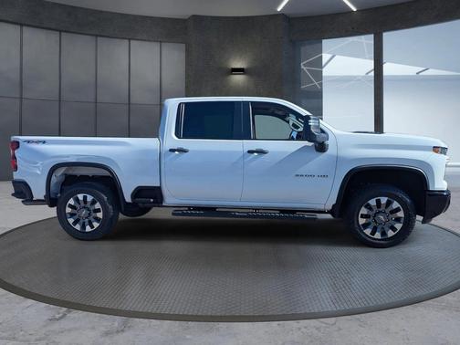 2024 Chevrolet Silverado 2500 Custom
