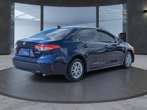 2022 Toyota Corolla Hybrid LE