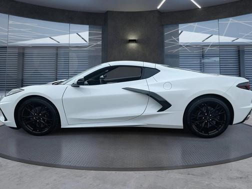 2026 Chevrolet Corvette Stingray w/2LT