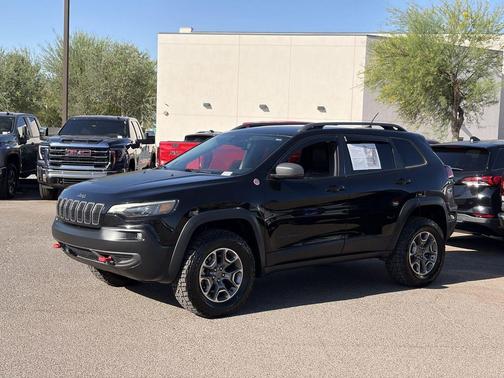 Diamond Black Crystal Pearlcoat 2021 Jeep Cherokee Trailhawk