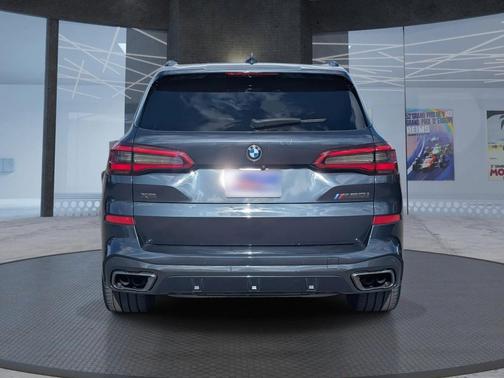 2020 BMW X5 M50i