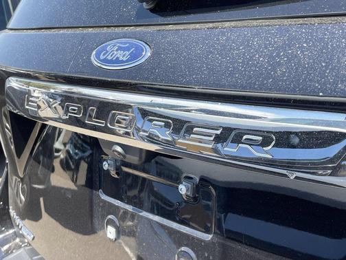 Agate Black Metallic 2024 Ford Explorer Limited