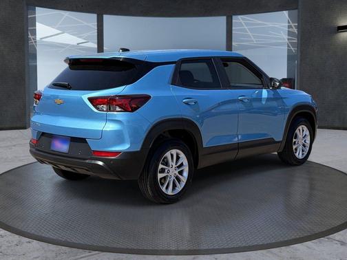 Marina Blue Metallic 2026 Chevrolet Trailblazer LS