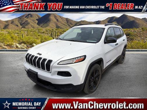 Bright White Clearcoat 2017 Jeep Cherokee Altitude