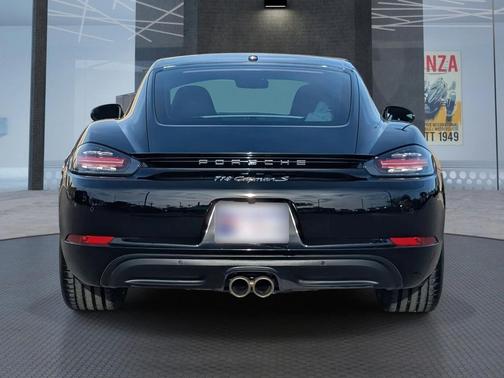2021 Porsche 718 Cayman S