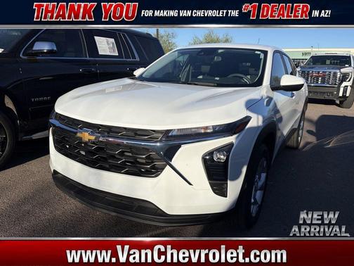 Summit White 2025 Chevrolet Trax LS