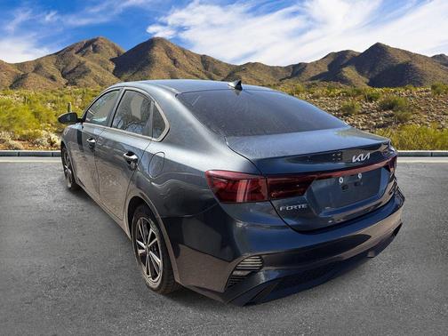 Gravity Gray 2022 Kia Forte LXS