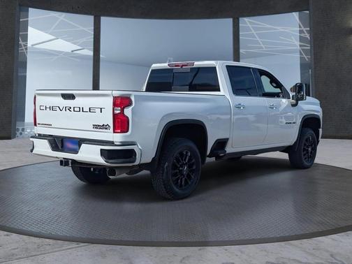 2022 Chevrolet Silverado 2500 High Country