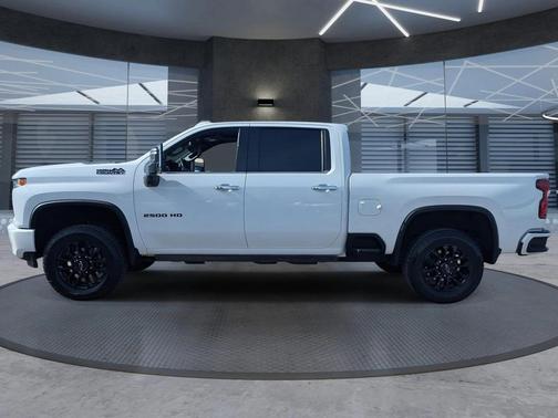 2022 Chevrolet Silverado 2500 High Country