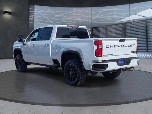 2022 Chevrolet Silverado 2500 High Country