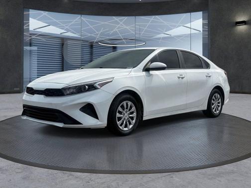 Clear White 2023 Kia Forte LX